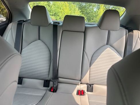 Used 2024 Toyota Camry SE image 39