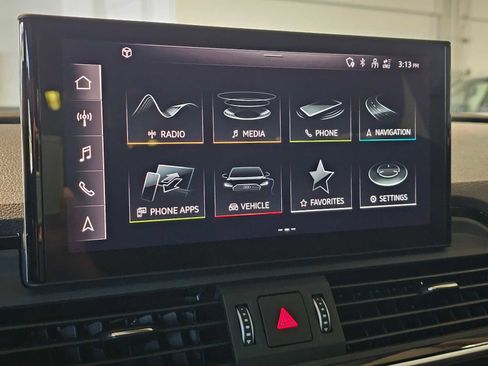 Used 2025 Audi Q5 e Premium AWD/4WD image 30