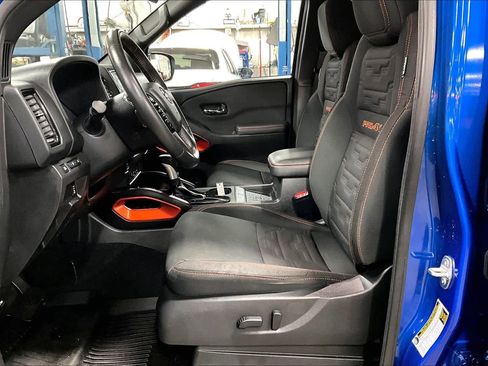 Used 2024 Nissan Frontier PRO-4X w/ Pro Convenience Package image 9