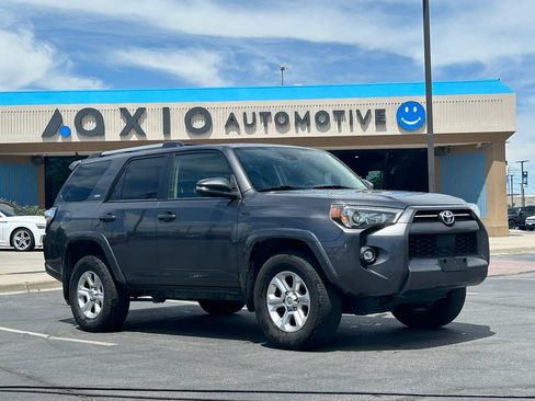 Used 2022 Toyota 4Runner SR5 Premium w/ Moonroof Package AWD/4WD image 1