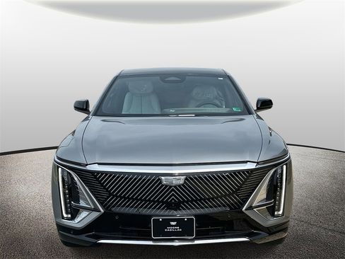 New 2025 Cadillac Lyriq Luxury image 6