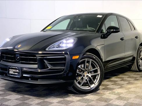 Used 2024 Porsche Macan image 1