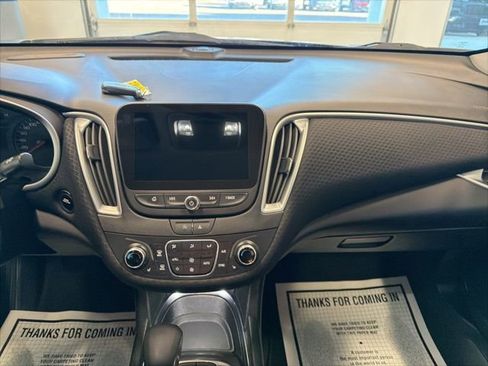 Used 2024 Chevrolet Malibu LT image 19