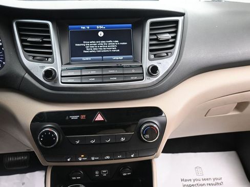 Used 2018 Hyundai Tucson SEL image 18