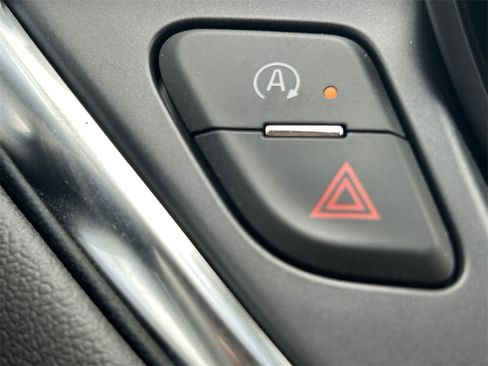 Used 2025 Chevrolet Blazer LT image 31