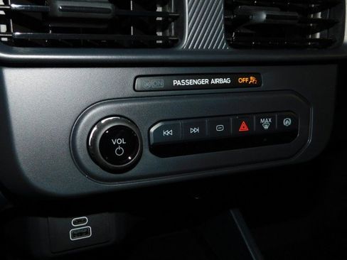 New 2025 Ford Maverick XL w/ 4K Tow Package image 24