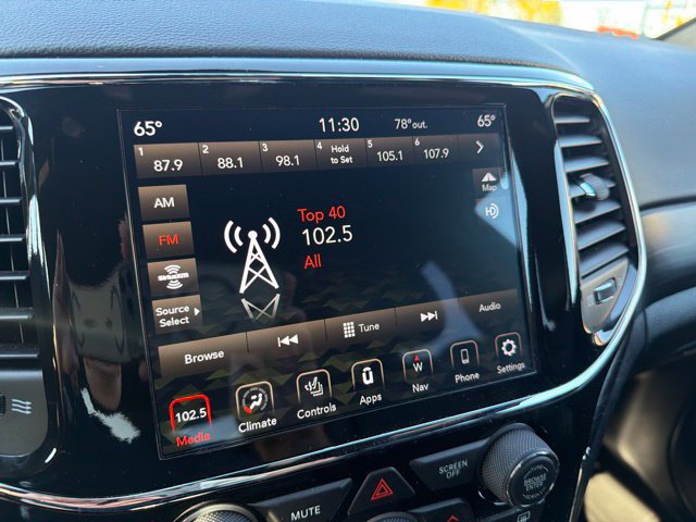 Certified 2021 Jeep Grand Cherokee Laredo X AWD/4WD image 17