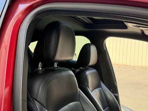 Used 2017 Chevrolet Cruze Premier FWD image 33