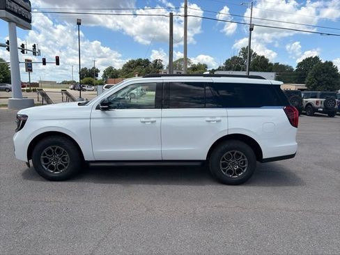 New 2026 Ford Expedition Active RWD image 3