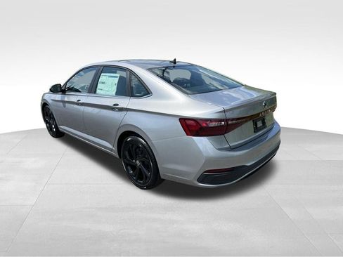New 2026 Volkswagen Jetta SE FWD image 5