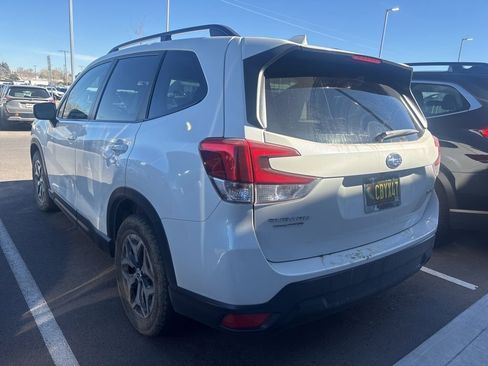 Used 2021 Subaru Forester Premium image 5