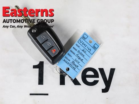 Used 2020 Nissan Rogue Sport S image 18