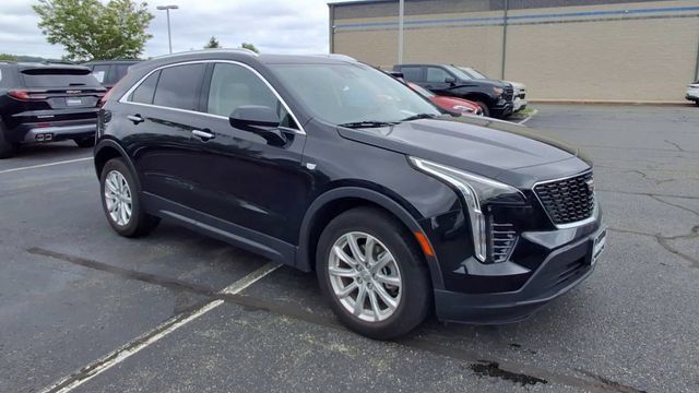 Certified 2023 Cadillac XT4 Luxury w/ Cold Weather Package AWD/4WD image 2