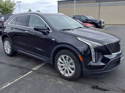 Certified 2023 Cadillac XT4 Luxury w/ Cold Weather Package AWD/4WD image 2
