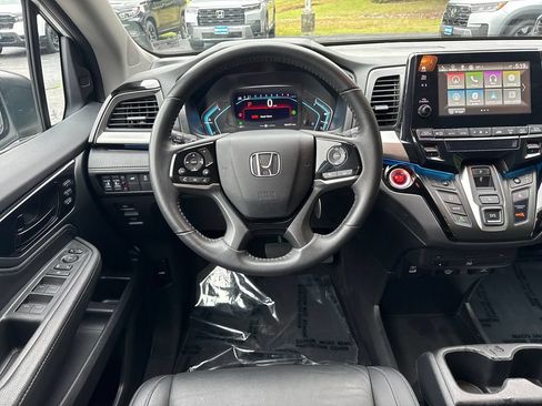 Used 2024 Honda Odyssey Touring image 25