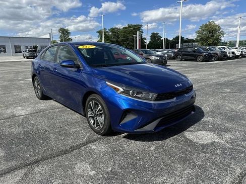 Used 2024 Kia Forte LXS w/ LXS Technology Package FWD image 11