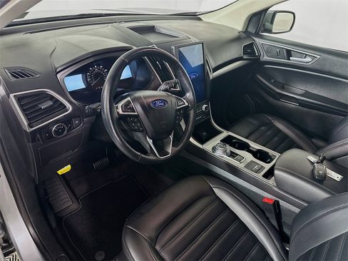Used 2024 Ford Edge SEL image 29