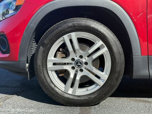 Used 2021 Mercedes-Benz GLB 250 4MATIC image 10