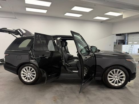 Used 2019 Land Rover Range Rover image 31