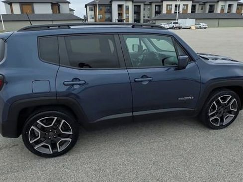 Used 2020 Jeep Renegade Latitude w/ Popular Equipment Group FWD image 2