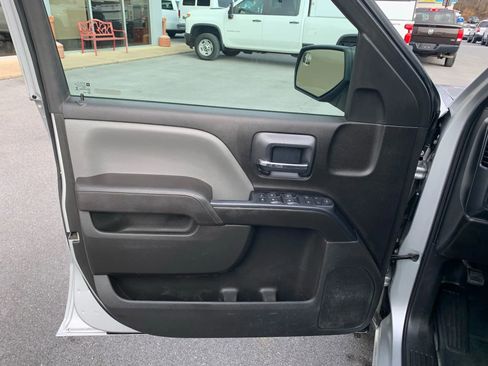 Used 2017 Chevrolet Silverado 1500 W/T image 4