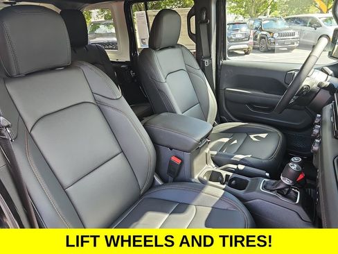 New 2025 Jeep Wrangler Unlimited Sahara AWD/4WD image 10