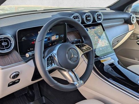 New 2026 Mercedes-Benz GLC 300 4MATIC image 3