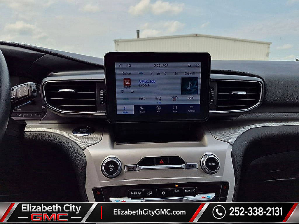 Used 2022 Ford Explorer XLT w/ Equipment Group 202A AWD/4WD image 18