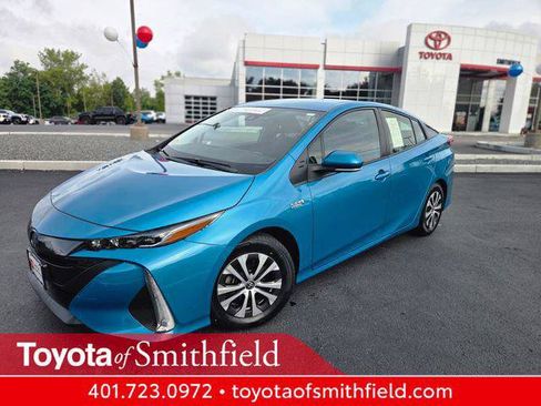 Certified 2022 Toyota Prius Prime XLE FWD image 1