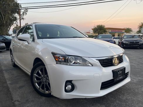 Used 2013 Lexus CT 200h image 3