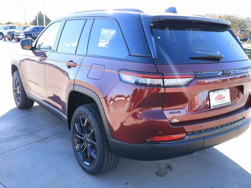 New 2025 Jeep Grand Cherokee Limited image 25