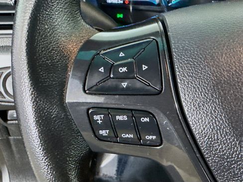 Used 2017 Ford Explorer XLT w/ Equipment Group 202A image 14