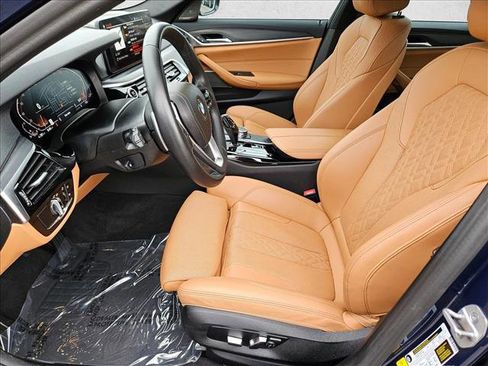 Used 2023 BMW 530i w/ Premium Package RWD image 17