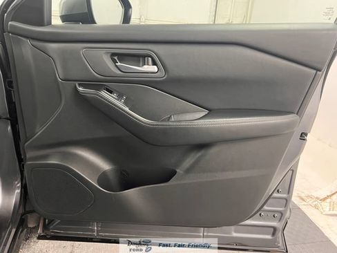 Used 2025 Nissan Rogue SV AWD/4WD image 36