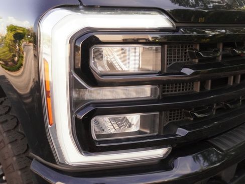 Used 2024 Ford F250 Lariat w/ Lariat Ultimate Package AWD/4WD image 33
