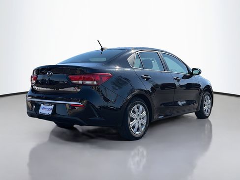 Used 2021 Kia Rio S image 2