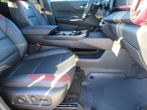 Used 2026 Chevrolet Equinox RS w/ Convenience Package III FWD image 10