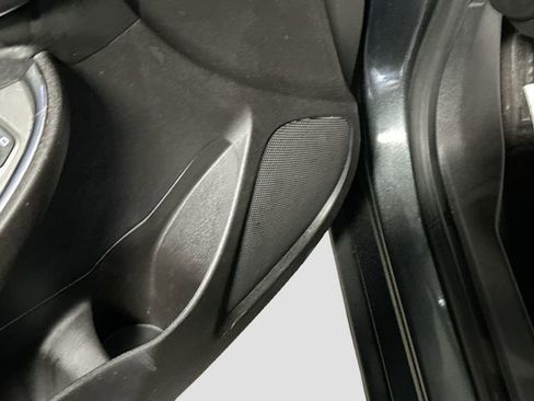 Used 2016 Chevrolet Malibu LT image 19