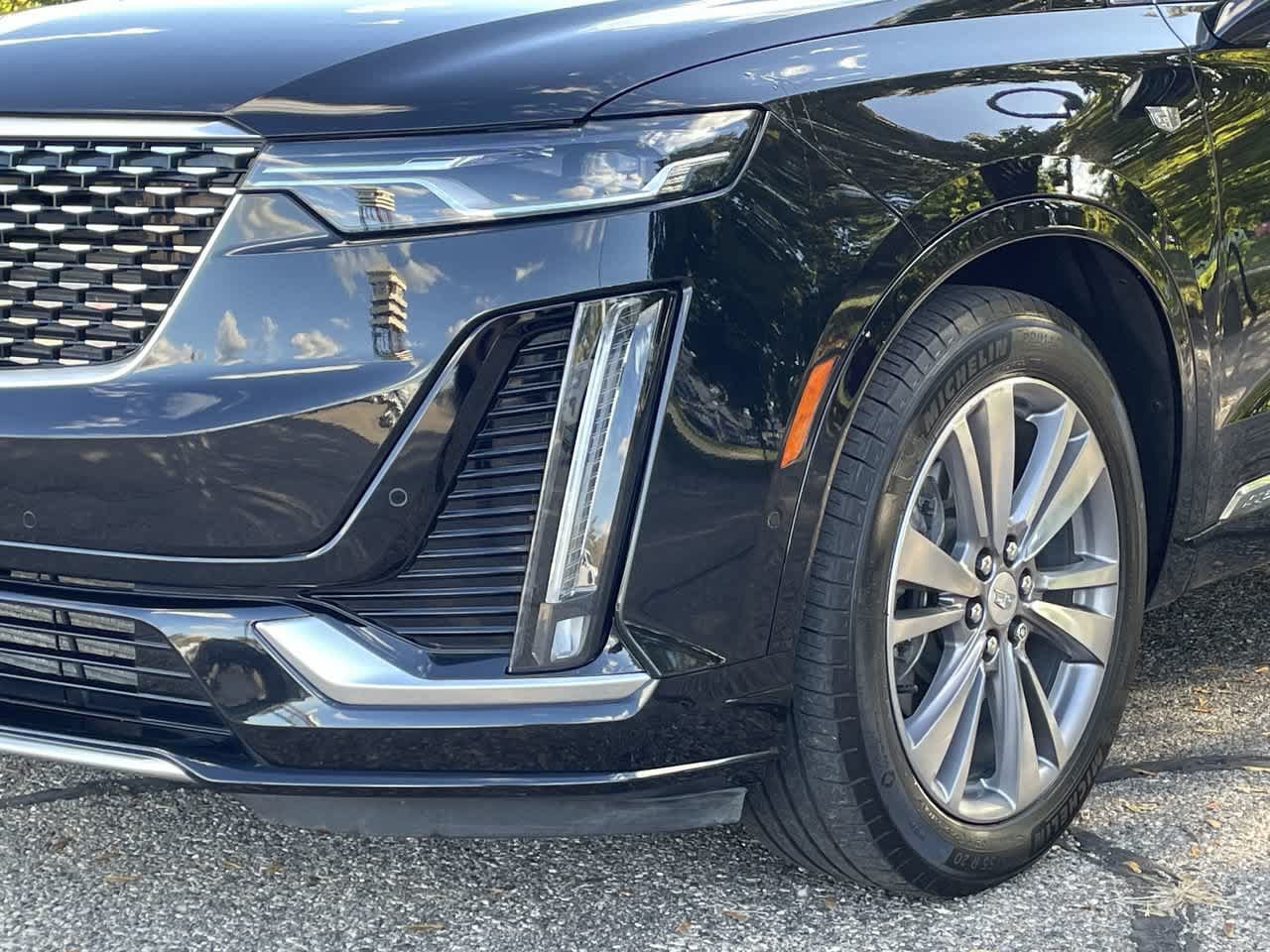 Certified 2024 Cadillac XT6 Premium Luxury w/ Technology Package AWD/4WD image 41