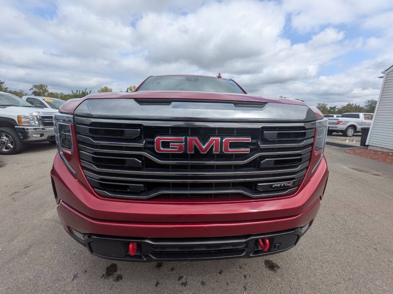 Used 2022 GMC Sierra 1500 AT4 AWD/4WD image 5