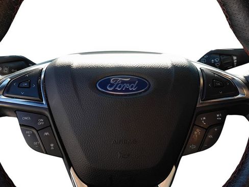 Used 2021 Ford Edge ST-Line image 21