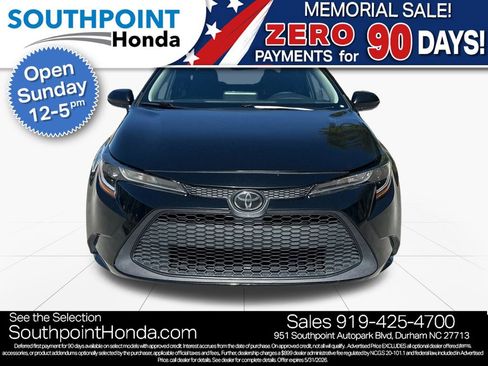 Used 2022 Toyota Corolla LE FWD image 2