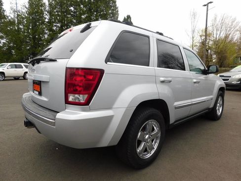 Used 2006 Jeep Grand Cherokee Limited image 2