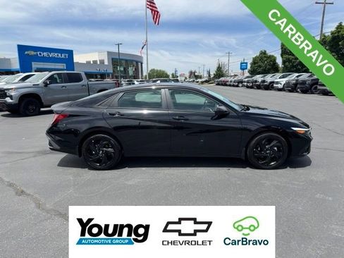 Used 2026 Hyundai Elantra Sport FWD image 8