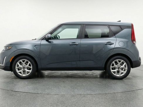 Used 2025 Kia Soul LX w/ LX Technology Package image 5
