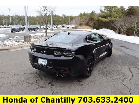 Used 2021 Chevrolet Camaro LT w/ RS Package image 7