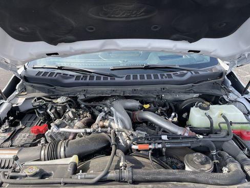 Used 2024 Ford F250 Platinum w/ Tremor Off-Road Package image 31