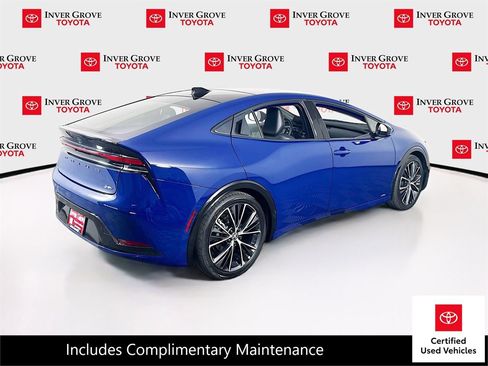 Certified 2025 Toyota Prius XLE AWD/4WD image 5