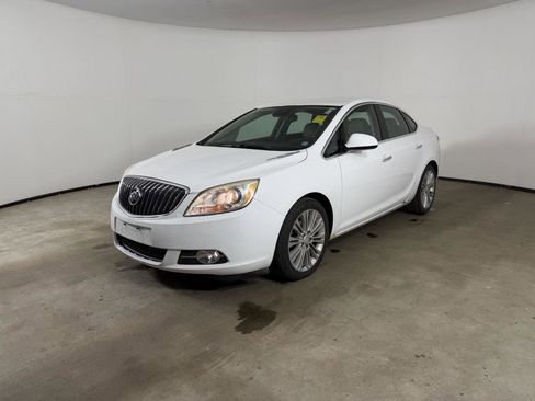 Used 2014 Buick Verano FWD image 12