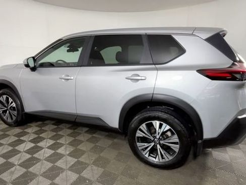 Used 2023 Nissan Rogue SV AWD/4WD image 8